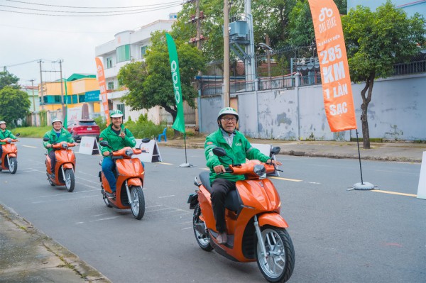 Grab bắt tay Dat Bike: Phổ cập xe điện bằng 'người kiểm chứng' khó tính nhất