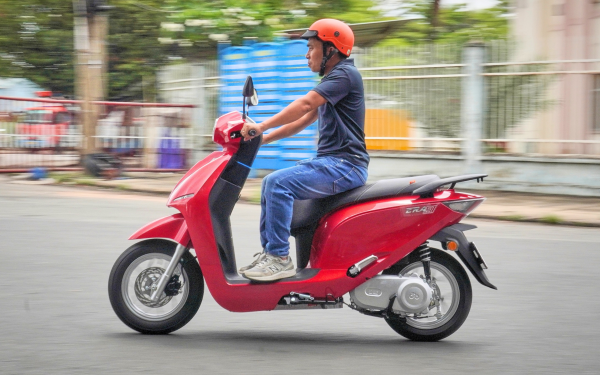 Lái thử Dat Bike ERA: Xe máy điện 'cân đời thực', giá từ 29,9 triệu đồng Lái thử Dat Bike ERA: Xe máy điện 'cân đời thực', giá từ 29,9 triệu đồng