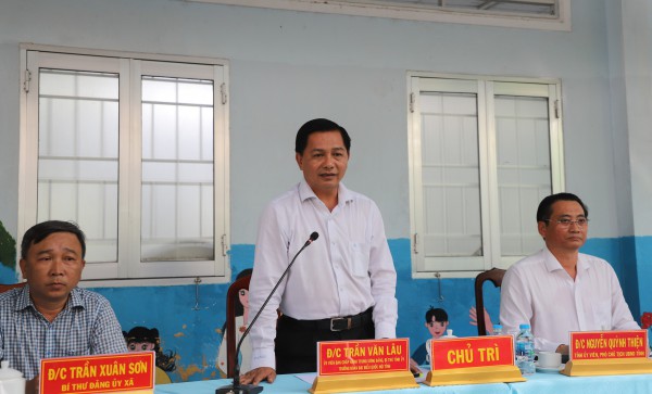 Bí thư Vĩnh Long đối thoại người dân về lo ngại quanh 2 mỏ cát sông Hậu Bí thư Vĩnh Long đối thoại người dân về lo ngại quanh 2 mỏ cát sông Hậu