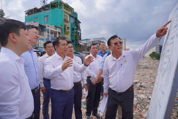 Chủ tịch TP.HCM yêu cầu hoàn thành dự án rạch Xuyên Tâm cuối năm 2027 Chủ tịch TP.HCM yêu cầu hoàn thành dự án rạch Xuyên Tâm cuối năm 2027