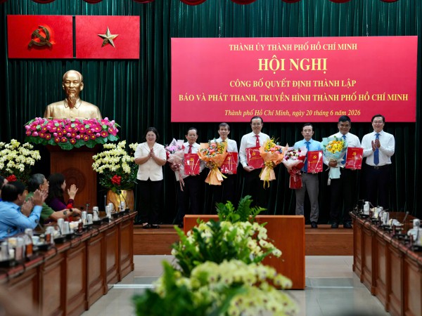 Lãnh đạo Thành ủy TP.HCM: Đằng sau mỗi măng-sét là tâm huyết, thanh xuân người làm báo Lãnh đạo Thành ủy TP.HCM: Đằng sau mỗi măng-sét là tâm huyết, thanh xuân người làm báo