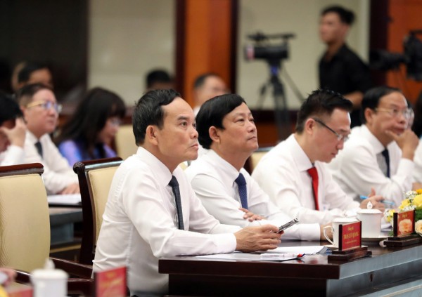 TP.HCM tuyên dương 358 tập thể, cá nhân học và làm theo gương Bác Hồ TP.HCM tuyên dương 358 tập thể, cá nhân học và làm theo gương Bác Hồ