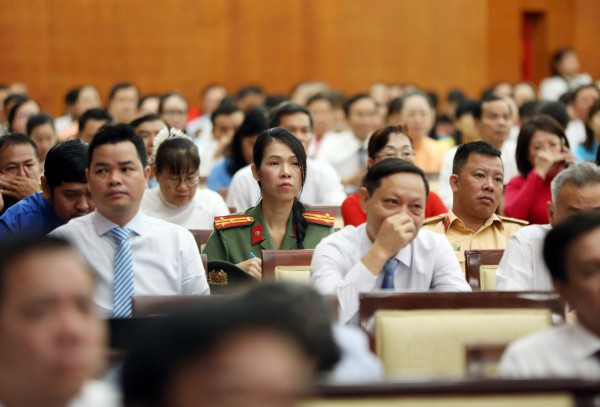 TP.HCM tuyên dương 358 tập thể, cá nhân học và làm theo gương Bác Hồ TP.HCM tuyên dương 358 tập thể, cá nhân học và làm theo gương Bác Hồ