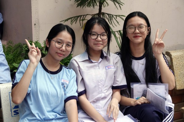 Chấm thi lớp 10 TP.HCM: Đã có điểm 10 môn toán, tiếng Anh Chấm thi lớp 10 TP.HCM: Đã có điểm 10 môn toán, tiếng Anh