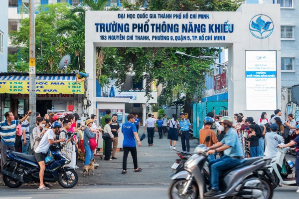 Công bố điểm thi và điểm chuẩn lớp 10 Trường Phổ thông Năng khiếu
