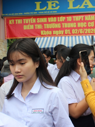 Đề văn lớp 10 TP.HCM hay nhưng khó 'mưa' điểm 8, 9, vì sao?