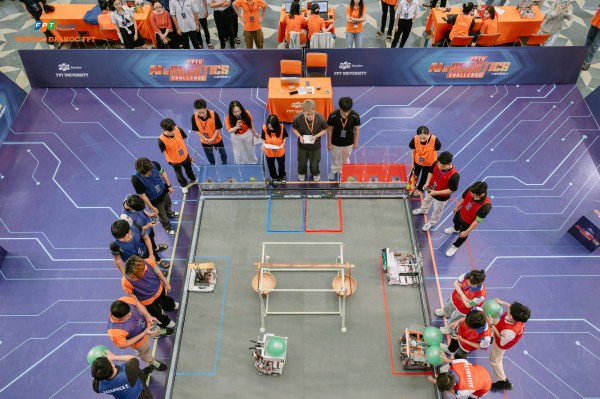 FPTU AI & Robotics Challenge 2025: 50 đội chiến binh sẵn sàng bước vào Chung kết FPTU AI & Robotics Challenge 2025: 50 đội chiến binh sẵn sàng bước vào Chung kết