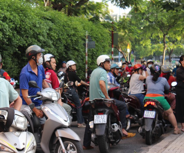 Mẹ học hết lớp 8 mong con đậu đại học ngành trí tuệ nhân tạo Mẹ học hết lớp 8 mong con đậu đại học ngành trí tuệ nhân tạo