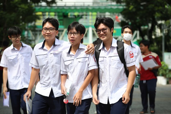 Số bài thi lớn nhất trước nay, TP.HCM huy động 1.000 người chấm thi tốt nghiệp THPT Số bài thi lớn nhất trước nay, TP.HCM huy động 1.000 người chấm thi tốt nghiệp THPT