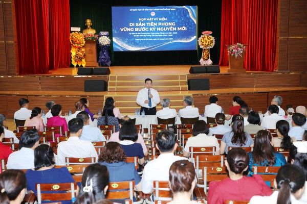 Tăng cường tiếng Anh có liên hệ gì với sự ra đời Trường THPT chuyên Trần Đại Nghĩa? Tăng cường tiếng Anh có liên hệ gì với sự ra đời Trường THPT chuyên Trần Đại Nghĩa?