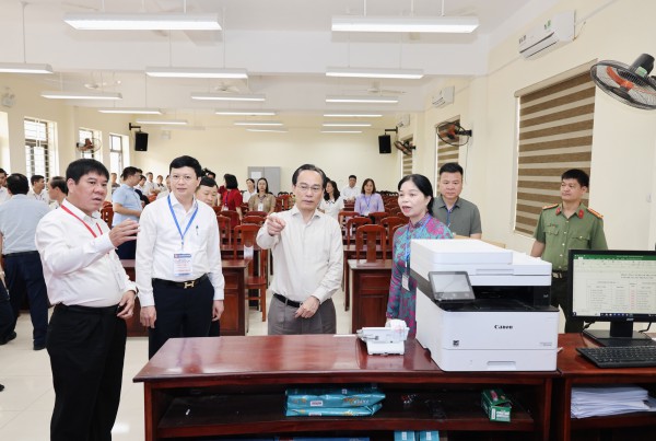 Thi tốt nghiệp THPT 2026: Đảm bảo cân bằng đề thi giữa các môn