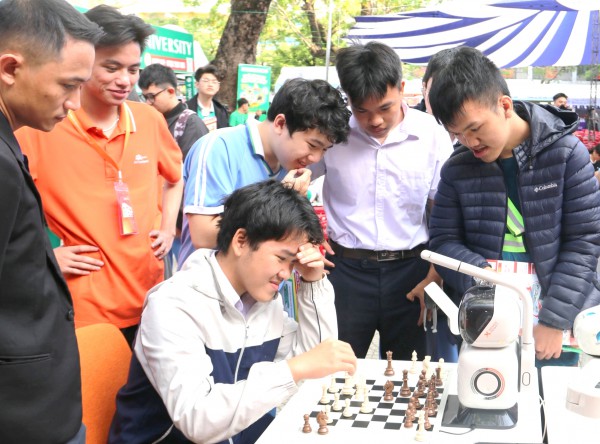 Trí tuệ nhân tạo thành điểm nhấn tại ngày hội tư vấn mùa thi