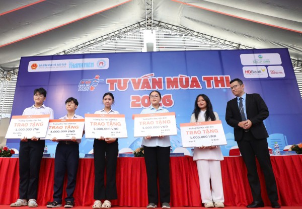 Trí tuệ nhân tạo thành điểm nhấn tại ngày hội tư vấn mùa thi