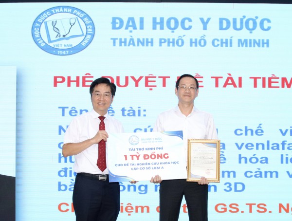 Trường ĐH Y dược TP.HCM tài trợ 1 tỉ đồng cho đề tài nghiên cứu cơ sở