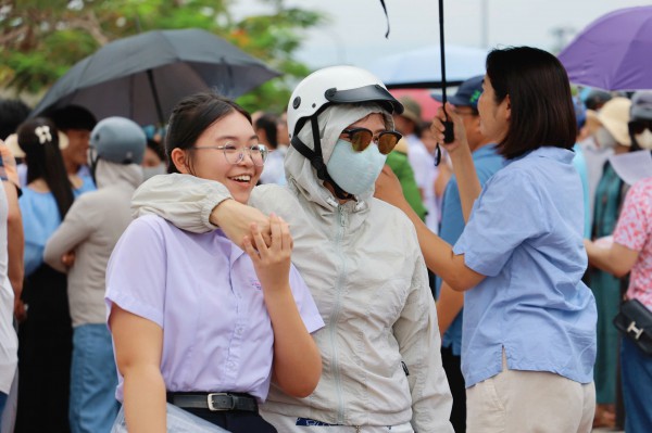 Tuyển sinh lớp 10 Khánh Hòa: Lần đầu tiên thí sinh thi toán theo hình thức mới Tuyển sinh lớp 10 Khánh Hòa: Lần đầu tiên thí sinh thi toán theo hình thức mới