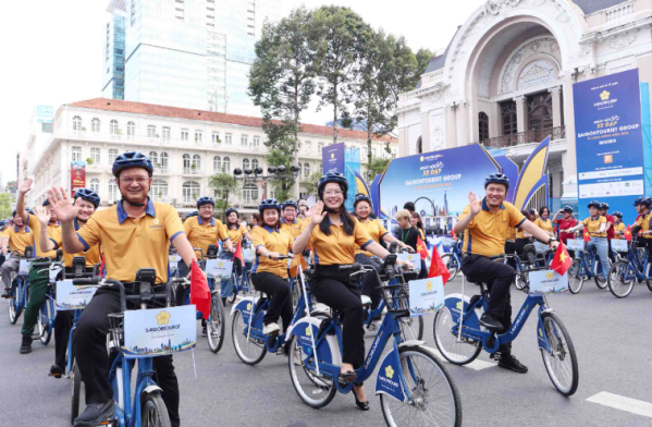 Hơn 1.000 người tham gia đạp xe diễu hành tại ngày hội xe đạp Saigontourist Group vì cộng đồng