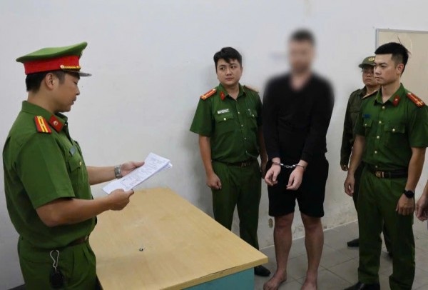 Đà Nẵng: Khởi tố người nước ngoài đập phá quán cà phê gây thiệt hại hơn 380 triệu đồng