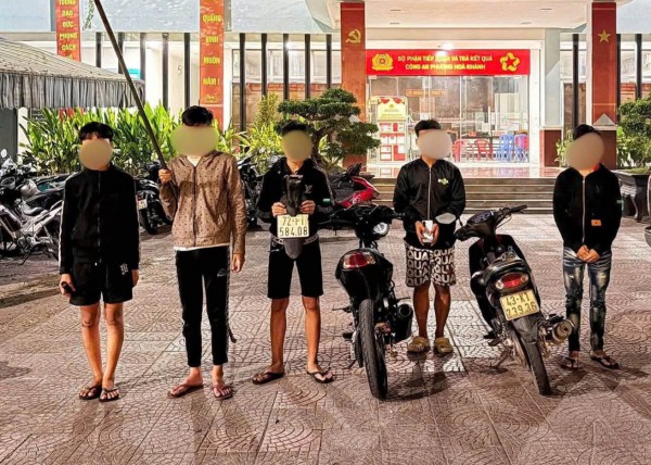 Tin lời hẹn giao biển số sau khi mua xe, nạn nhân sập bẫy cướp Tin lời hẹn giao biển số sau khi mua xe, nạn nhân sập bẫy cướp