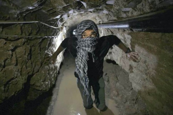 Hamas có thể tháo nước biển vào đường hầm để chặn quân Israel