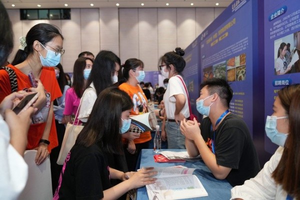 Tại sao tỷ lệ thanh niên Trung Quốc thất nghiệp cao kỷ lục?