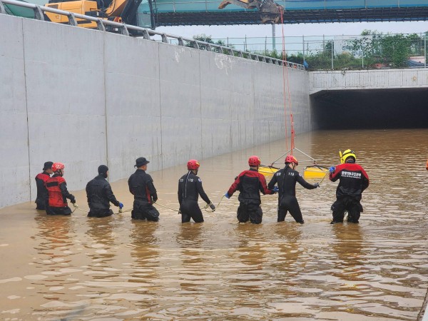 Thế giới “quay cuồng” vì biến đổi khí hậu