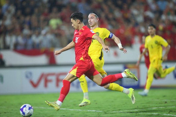 Bộ trưởng Malaysia lên tiếng sau cú sốc đội tuyển rớt hạng FIFA, làm sao bắt kịp Việt Nam?
