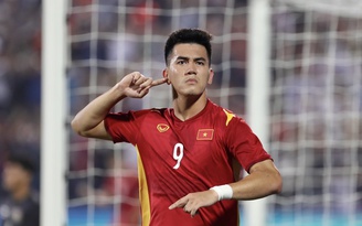 Lê Giang Patrick và Tiến Linh nên lưu ý, V-League sắp hết rồi đấy: Thầy Kim không đợi đâu!