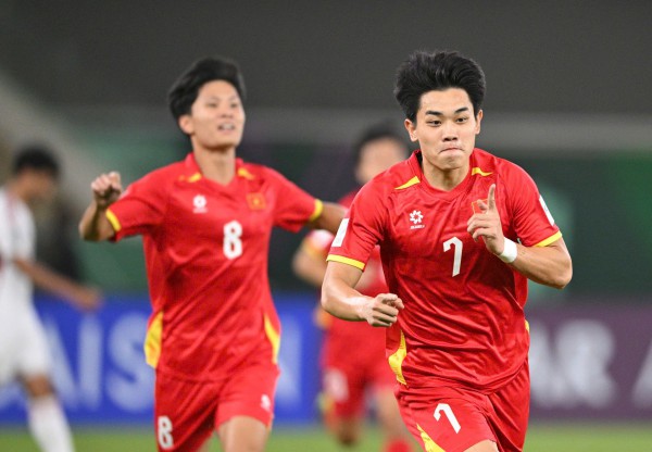 Nóng: Đội tuyển Việt Nam vắng Đình Bắc và dàn sao CLB CAHN tại AFF Cup 2026? Nóng: Đội tuyển Việt Nam vắng Đình Bắc và dàn sao CLB CAHN tại AFF Cup 2026?