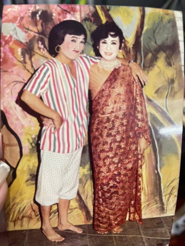 Bị lừa sạch tài sản ở tuổi U.80, nghệ sĩ cải lương phải bán nhà trả nợ Bị lừa sạch tài sản ở tuổi U.80, nghệ sĩ cải lương phải bán nhà trả nợ