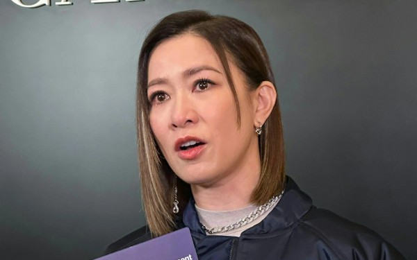 Xa Thi Mạn và loạt nghệ sĩ Hồng Kông bùi ngùi tưởng nhớ Hứa Thiệu Hùng