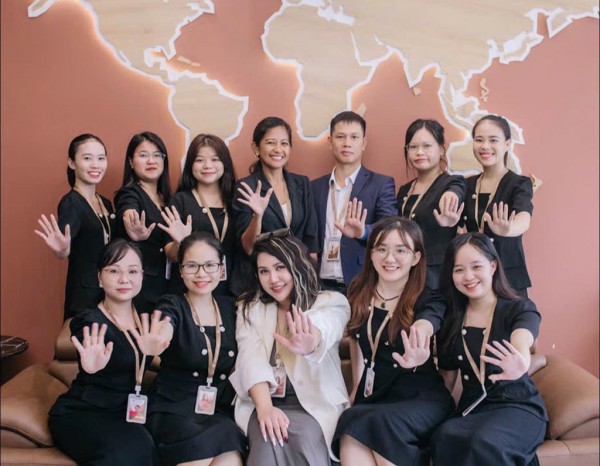 Thời trang công sở gen Z không còn là 'đồng phục'? Thời trang công sở gen Z không còn là 'đồng phục'?