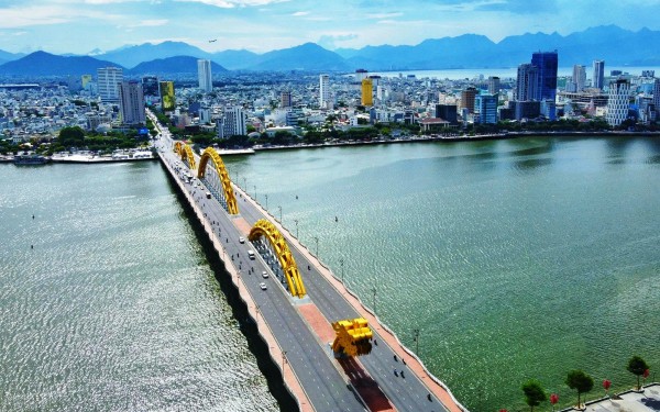 Đà Nẵng: Cầu Rồng phun nước, phun lửa liên tục 10 đêm xuyên Tết Bính Ngọ