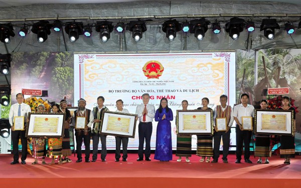 Di tích lịch sử sóc Bom Bo là di tích quốc gia Di tích lịch sử sóc Bom Bo là di tích quốc gia