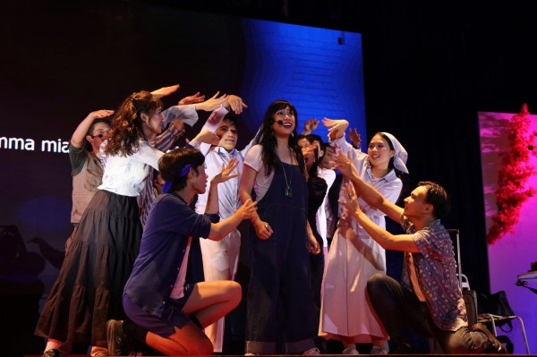 Dựng 'Mamma Mia!', người trẻ xây cộng đồng nhạc kịch Dựng 'Mamma Mia!', người trẻ xây cộng đồng nhạc kịch