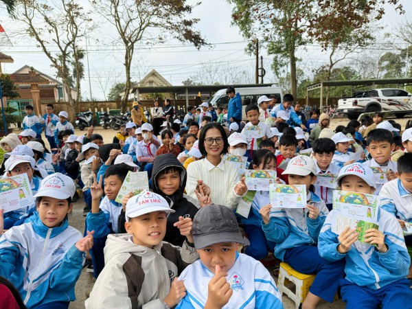 Người trẻ và văn hóa đọc: Đọc sách không cô đơn Người trẻ và văn hóa đọc: Đọc sách không cô đơn
