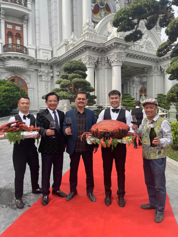 Đạo diễn Trần Bình Trọng: 16 năm làm phim tết cho nông dân Đạo diễn Trần Bình Trọng: 16 năm làm phim tết cho nông dân