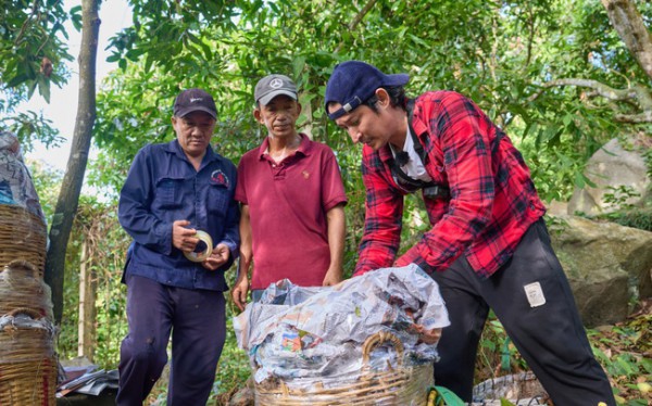 Đệ nhất mưu sinh: Huy Khánh đỏ mặt tía tai vì vác giỏ xoài 80kg, nhận lương 300.000 đồng Đệ nhất mưu sinh: Huy Khánh đỏ mặt tía tai vì vác giỏ xoài 80kg, nhận lương 300.000 đồng