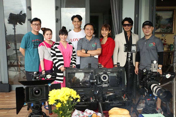 Định trang và khai máy phim "Mặt trời khuyết" sẽ phát sóng trên SCTV14 Định trang và khai máy phim "Mặt trời khuyết" sẽ phát sóng trên SCTV14