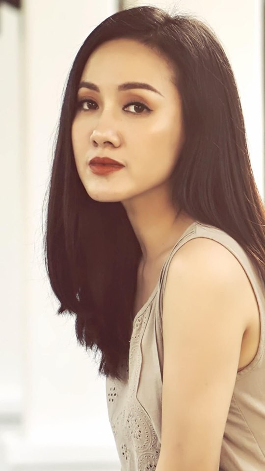 Ngỡ ngàng trước vẻ đẹp trong veo của BTV thời sự Hoài Anh Ngỡ ngàng trước vẻ đẹp trong veo của BTV thời sự Hoài Anh